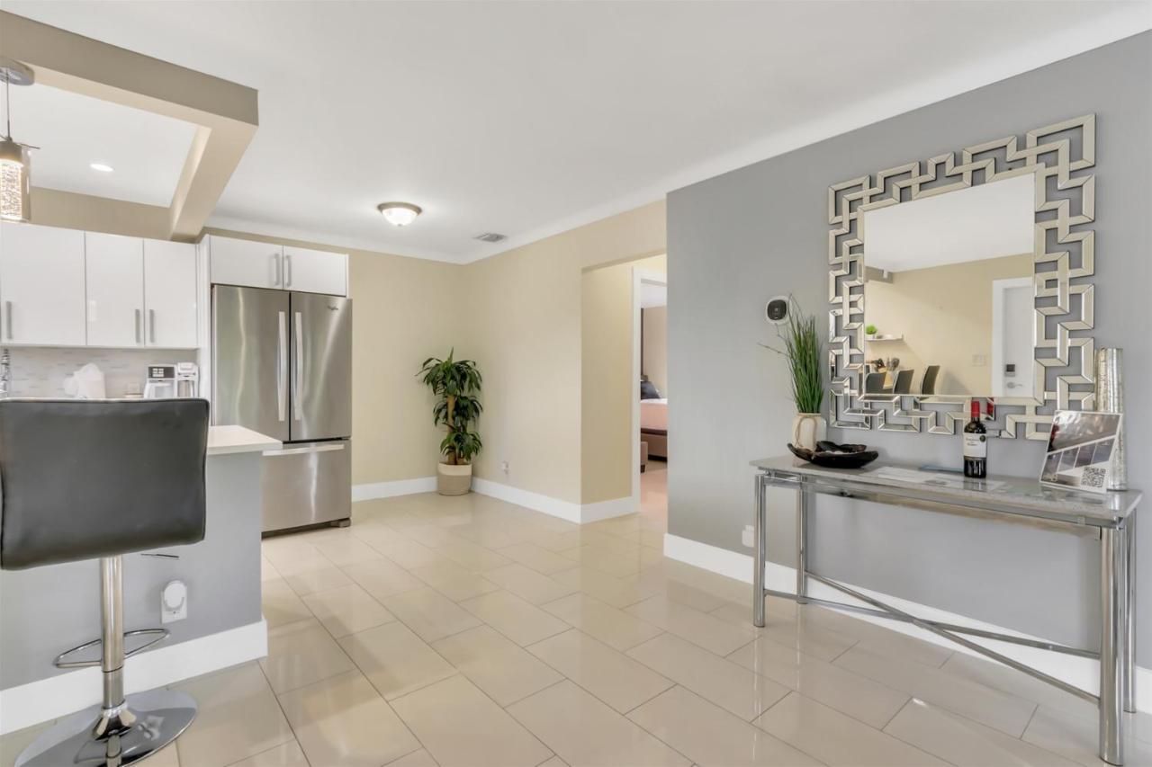 Bright Pompano Beach With Pool Access Экстерьер фото