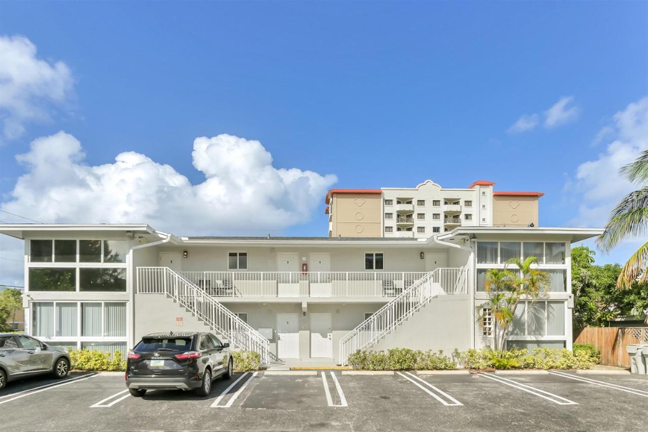 Bright Pompano Beach With Pool Access Экстерьер фото