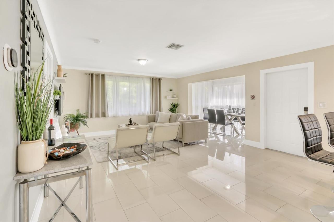 Bright Pompano Beach With Pool Access Экстерьер фото